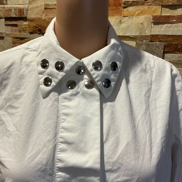 MAISON MARGIElA  White Button Down Shirt Dress with Silver Snaps - Picture 9 of 16